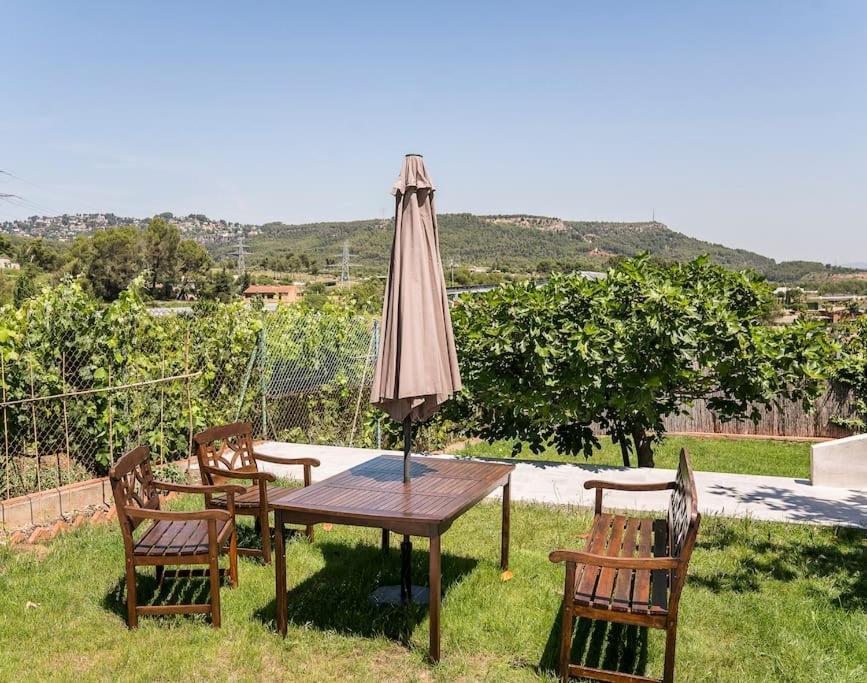 Willa 20 Min From Bcn- Charming House W/ Pool & Bbq Area Cervelló Zewnętrze zdjęcie