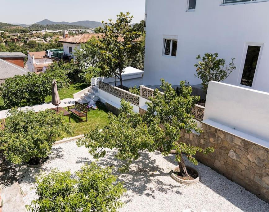 Willa 20 Min From Bcn- Charming House W/ Pool & Bbq Area Cervelló Zewnętrze zdjęcie