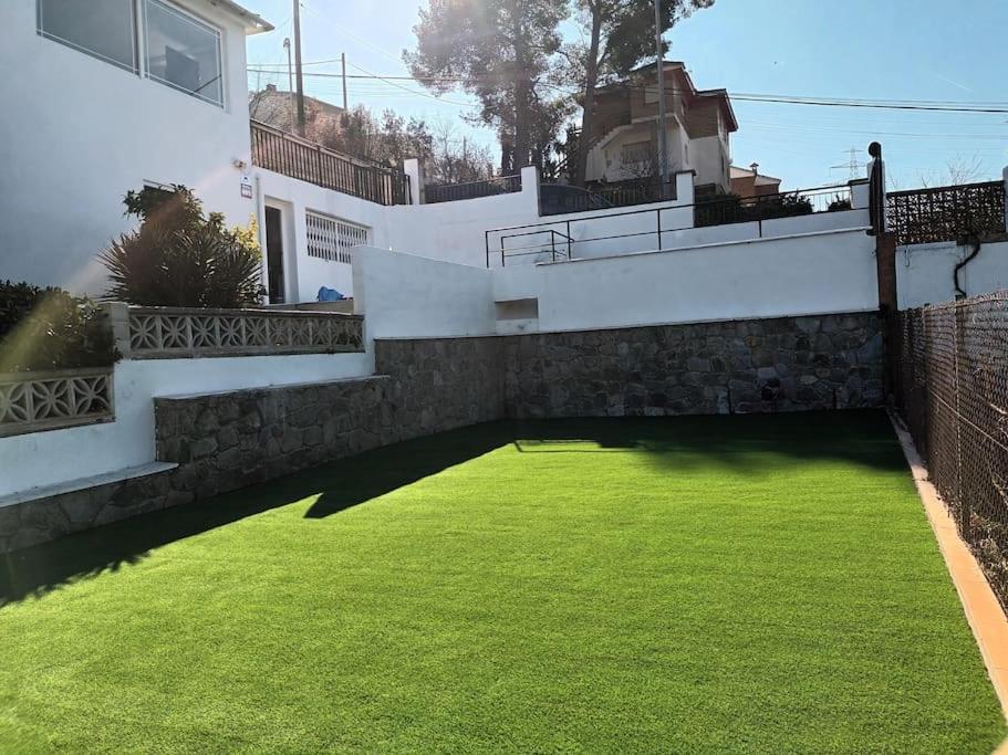 Willa 20 Min From Bcn- Charming House W/ Pool & Bbq Area Cervelló Zewnętrze zdjęcie