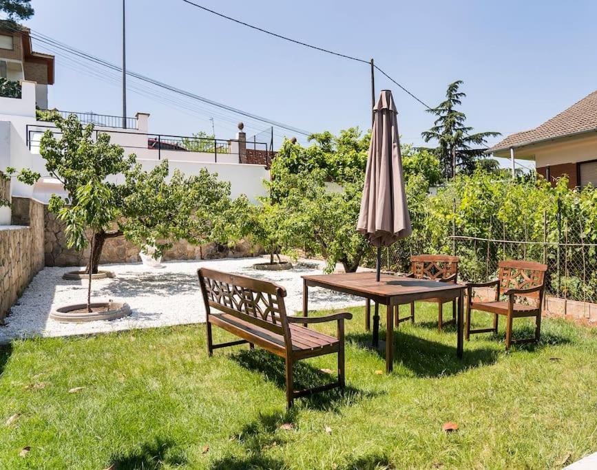Willa 20 Min From Bcn- Charming House W/ Pool & Bbq Area Cervelló Zewnętrze zdjęcie